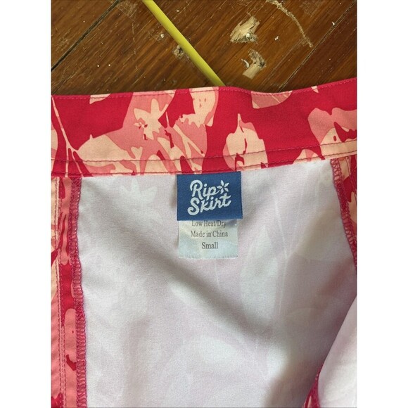 Womens Skirt Rip It Hawaii pink camo floral adjustable wrap Size small - Picture 2 of 3